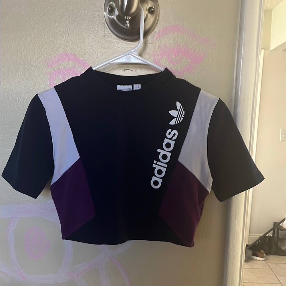 Adidas tee